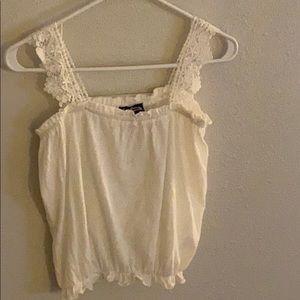 WHITE CROP TOP